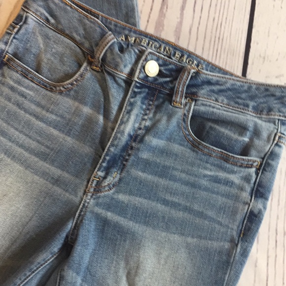 American Eagle light wash high rise jeggings - Picture 2 of 7